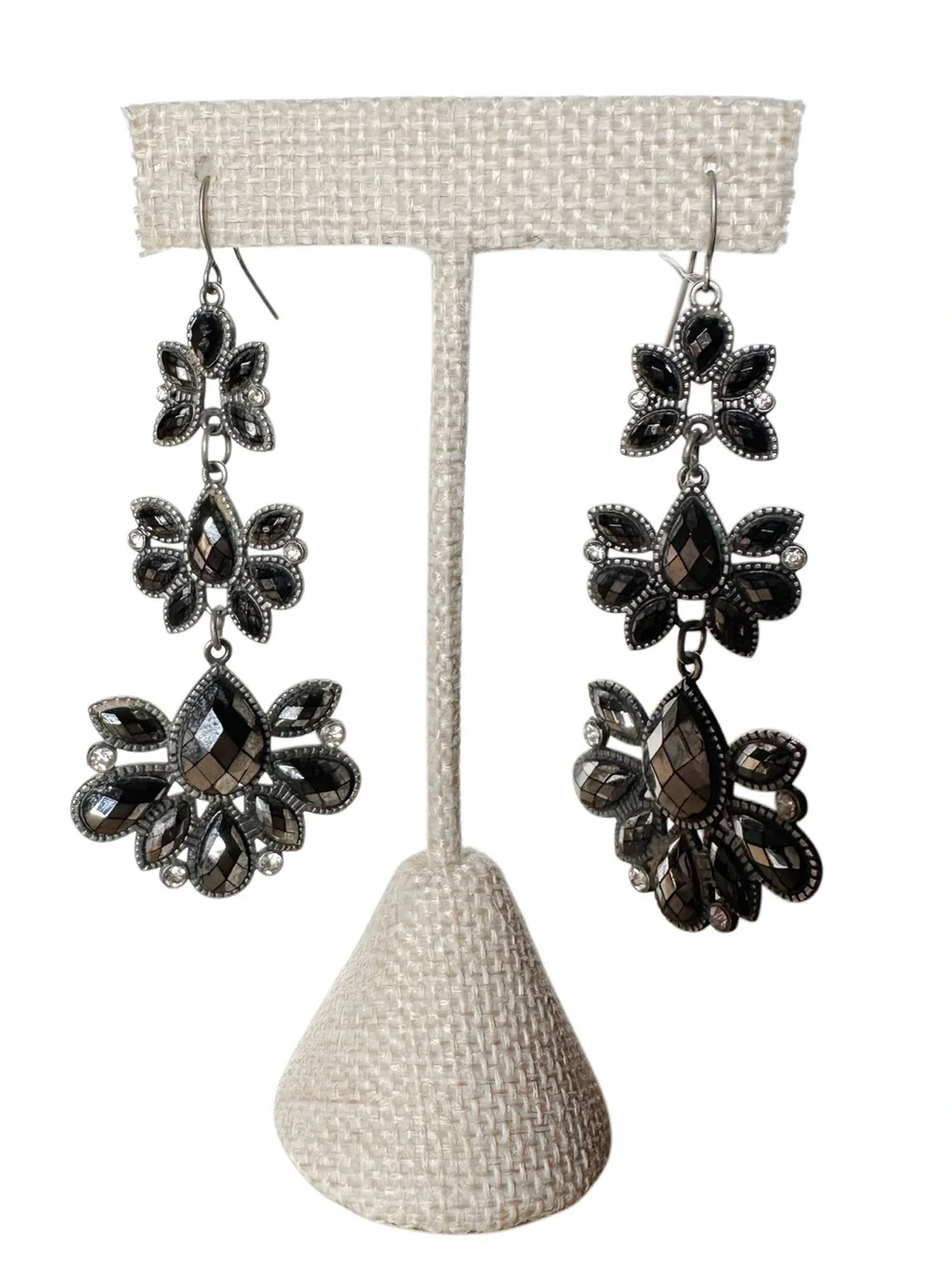 5/$25 😻 Black Faceted Crystal Floral Drop Earrings